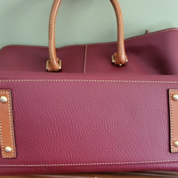 Donney & Bourke Chelsea Shopper Bag Cranberry And Tan Pebble Leather Like New - Picture 8 of 8